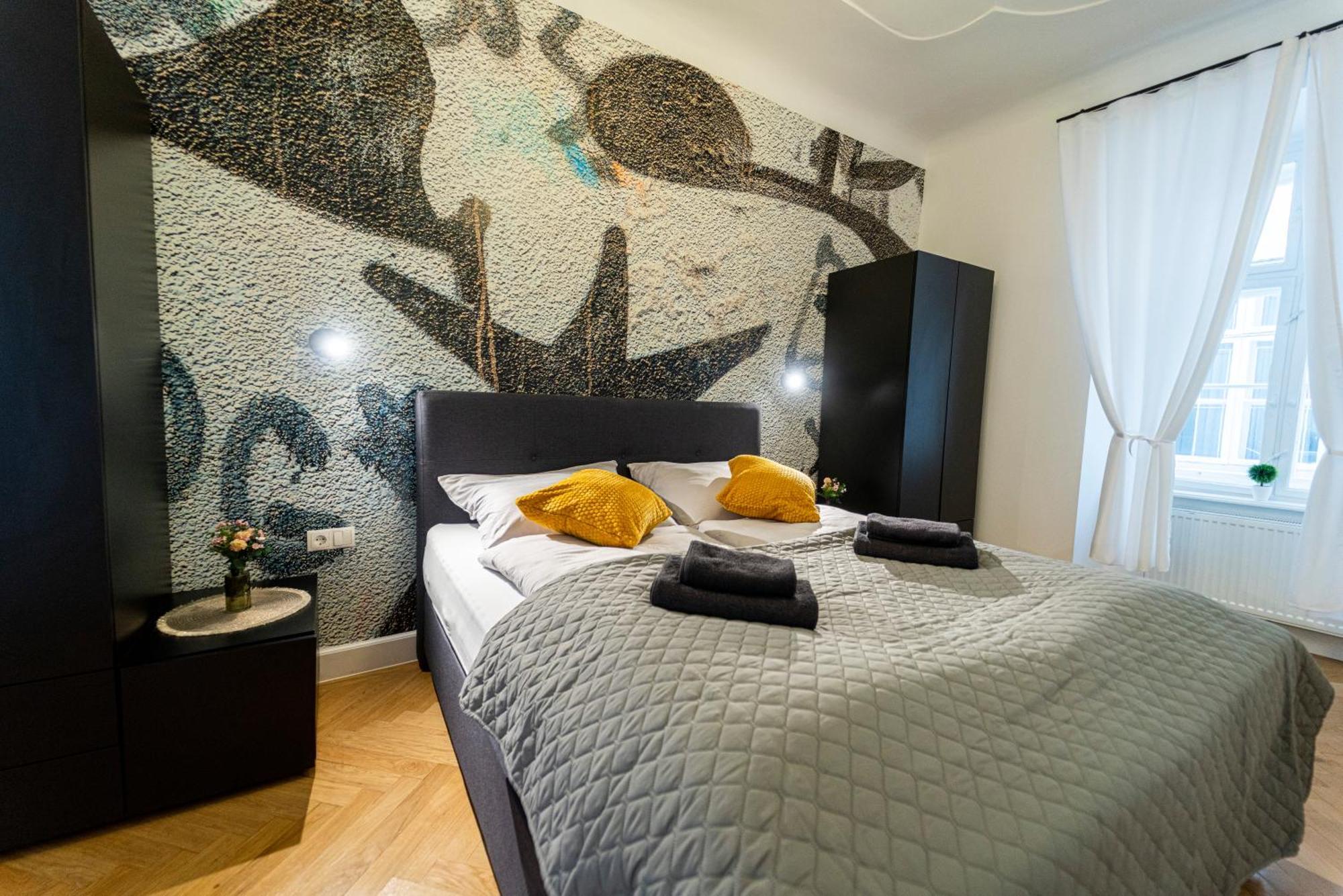 Central Stephansdom Apartment I Netflix I Self Check In Вена Экстерьер фото